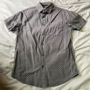 Men’s grey button down shirt